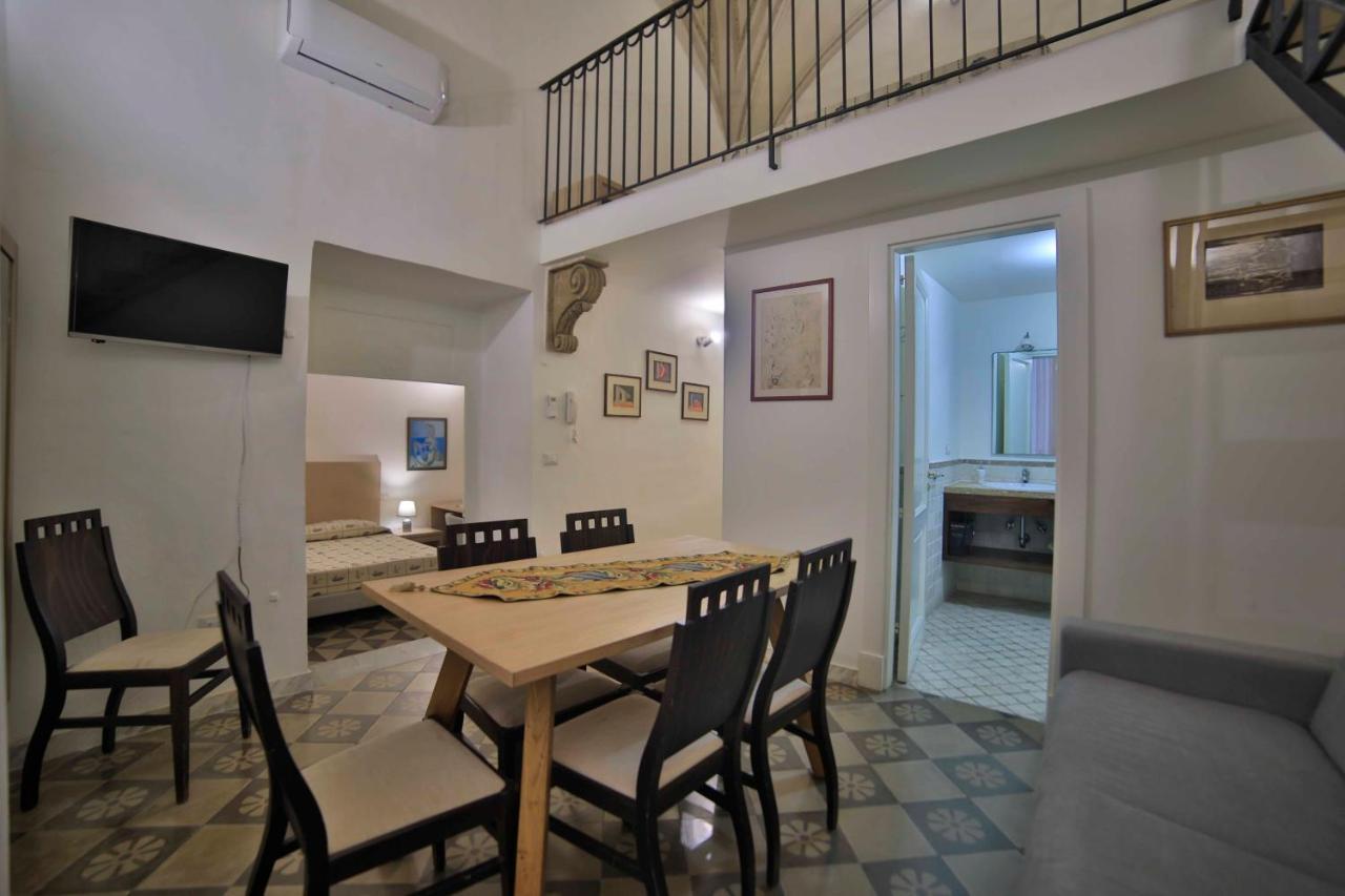 Bed and Breakfast Palazzo Zacheo Gallipoli Exterior foto