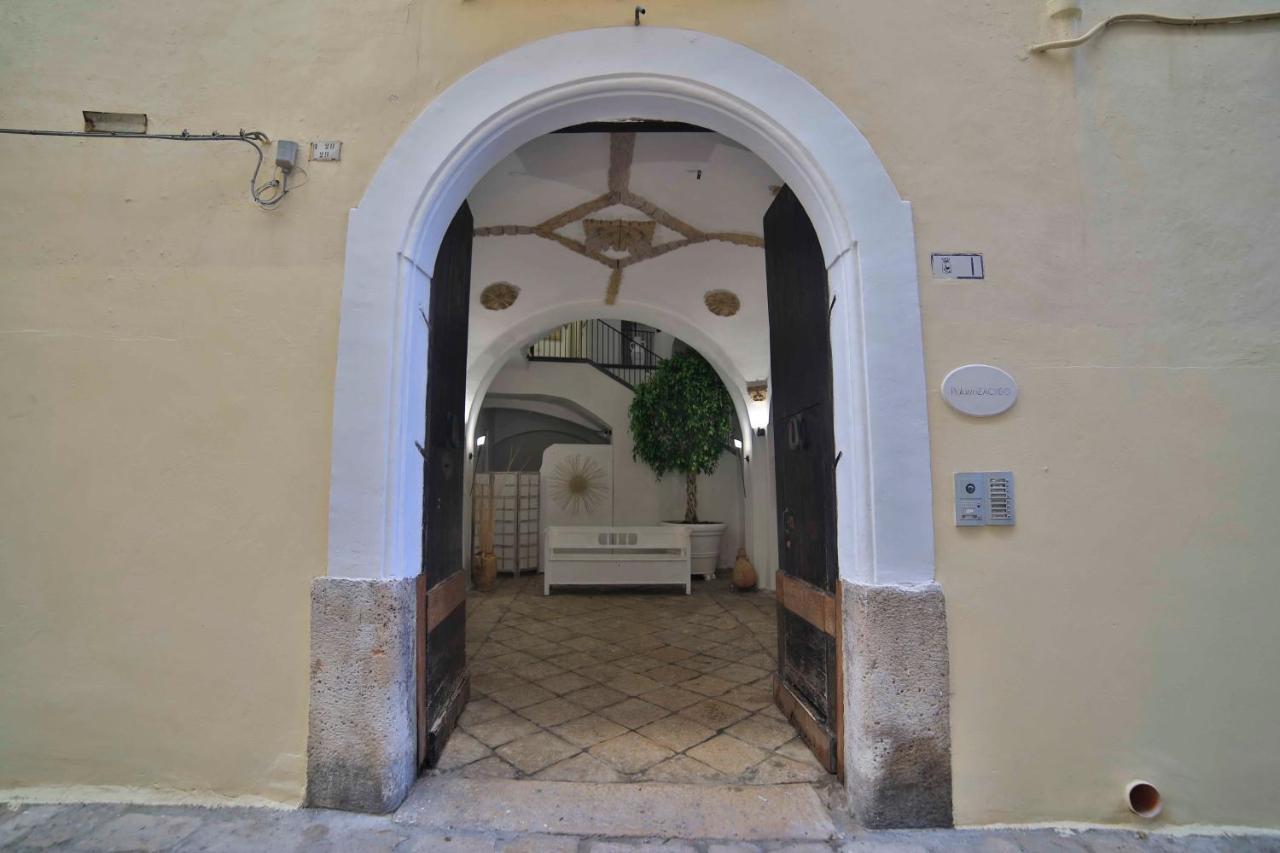 Bed and Breakfast Palazzo Zacheo Gallipoli Exterior foto